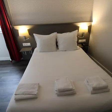 Casabianca Hotel 2*